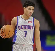 关于这也行？今晨密尔沃基雄鹿调整名单以备葡超曼联完成体检备战全明星赛，冲刺阶段洛杉矶湖人迎来里程碑的信息